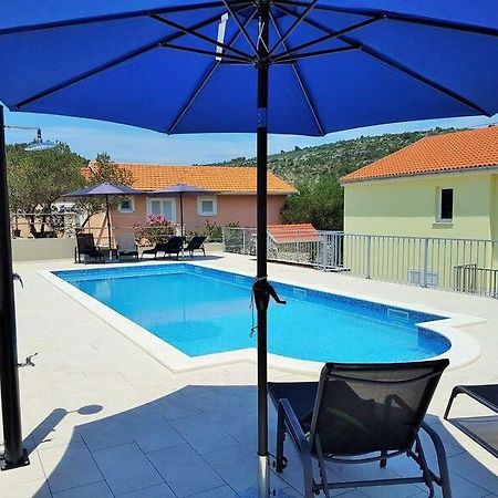 Villa 4 Princesses Вела-Лука Экстерьер фото
